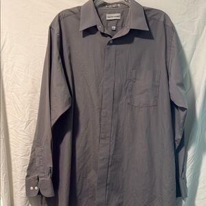 Men's Gray Button-Up Shirt